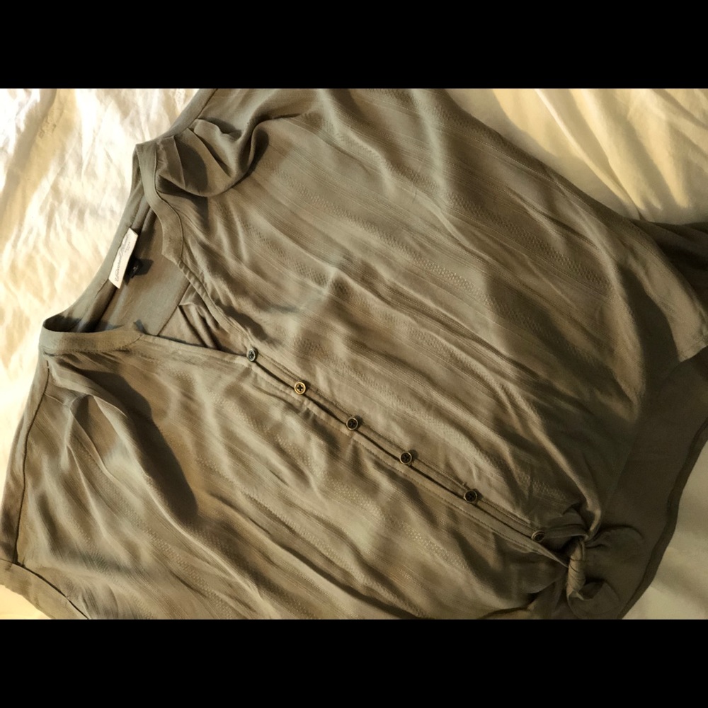 Green High-Low Top (Universal Thread) - Picture 2 of 5